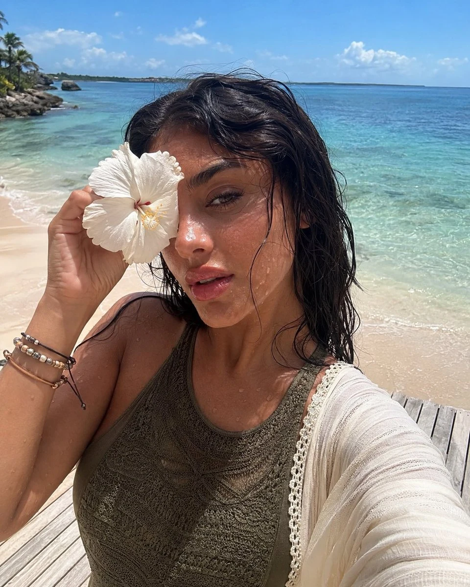 Tropical Hibiscus Beach Selfie result 1